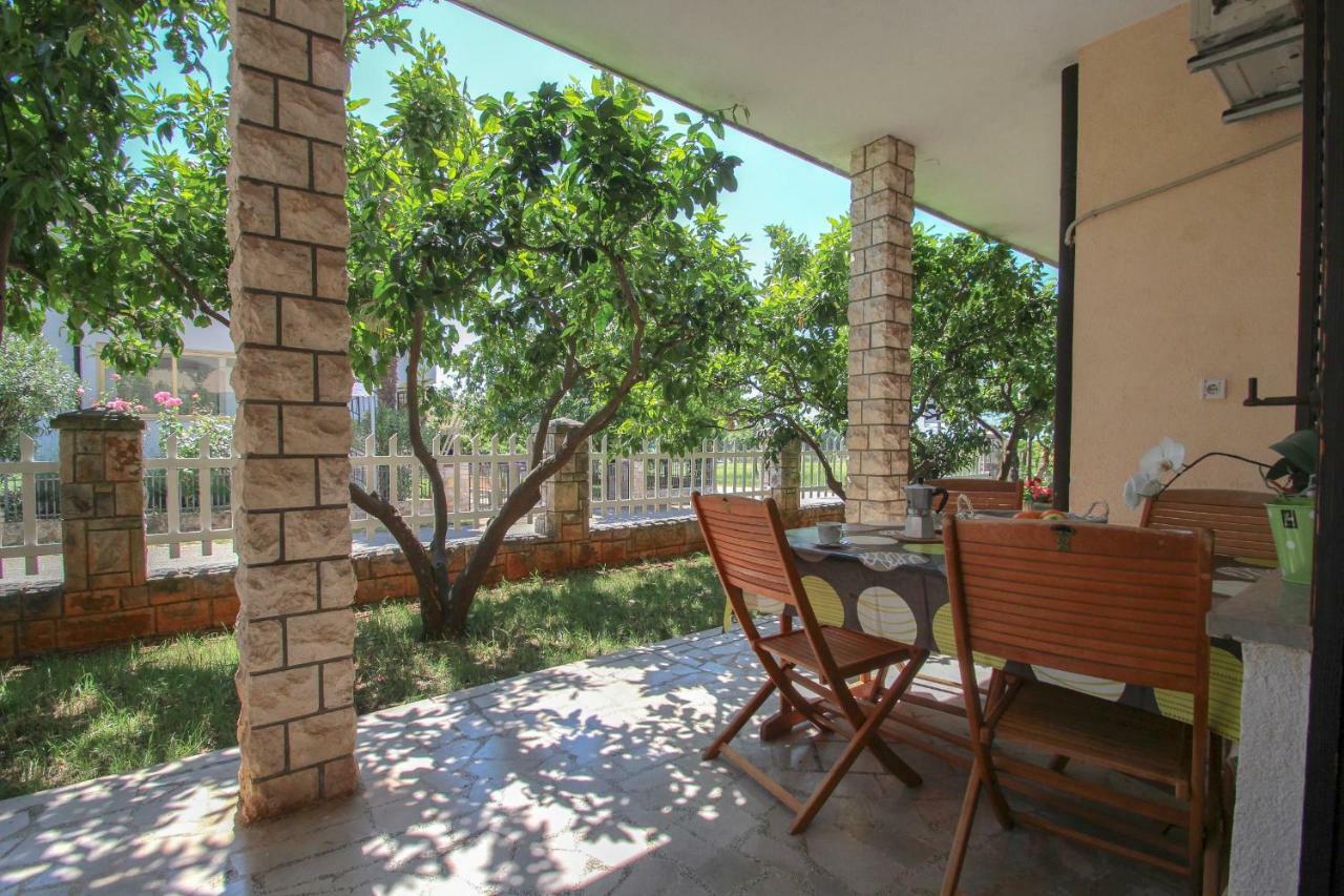 Apartment Sanja Novigrad Istria エクステリア 写真