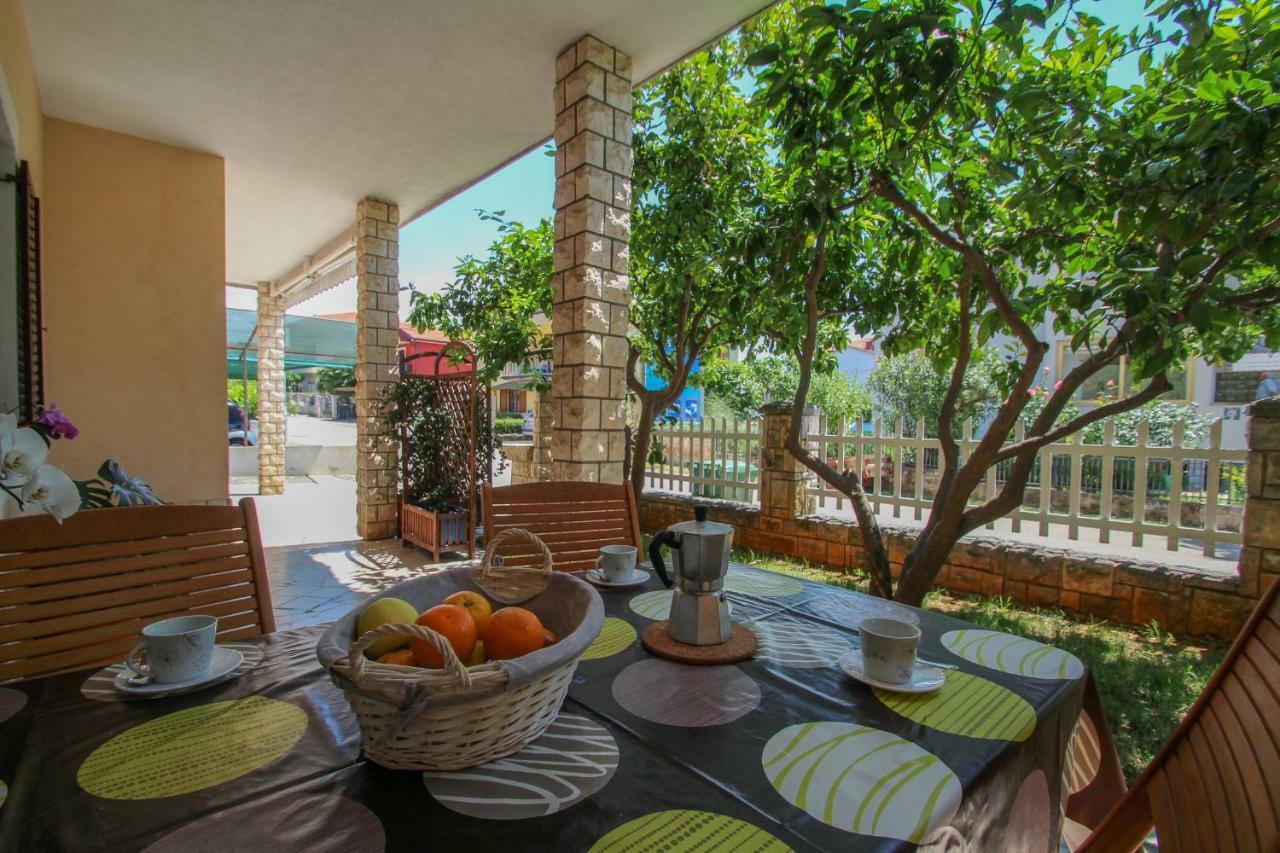 Apartment Sanja Novigrad Istria エクステリア 写真