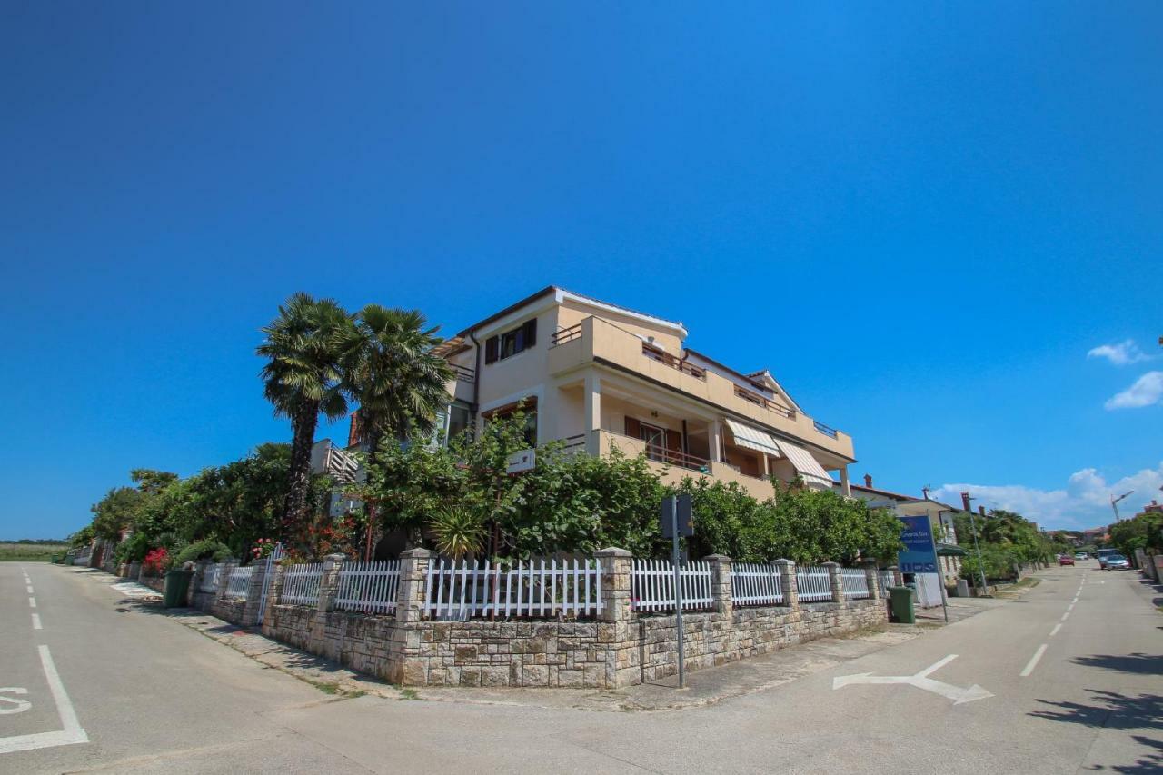 Apartment Sanja Novigrad Istria エクステリア 写真